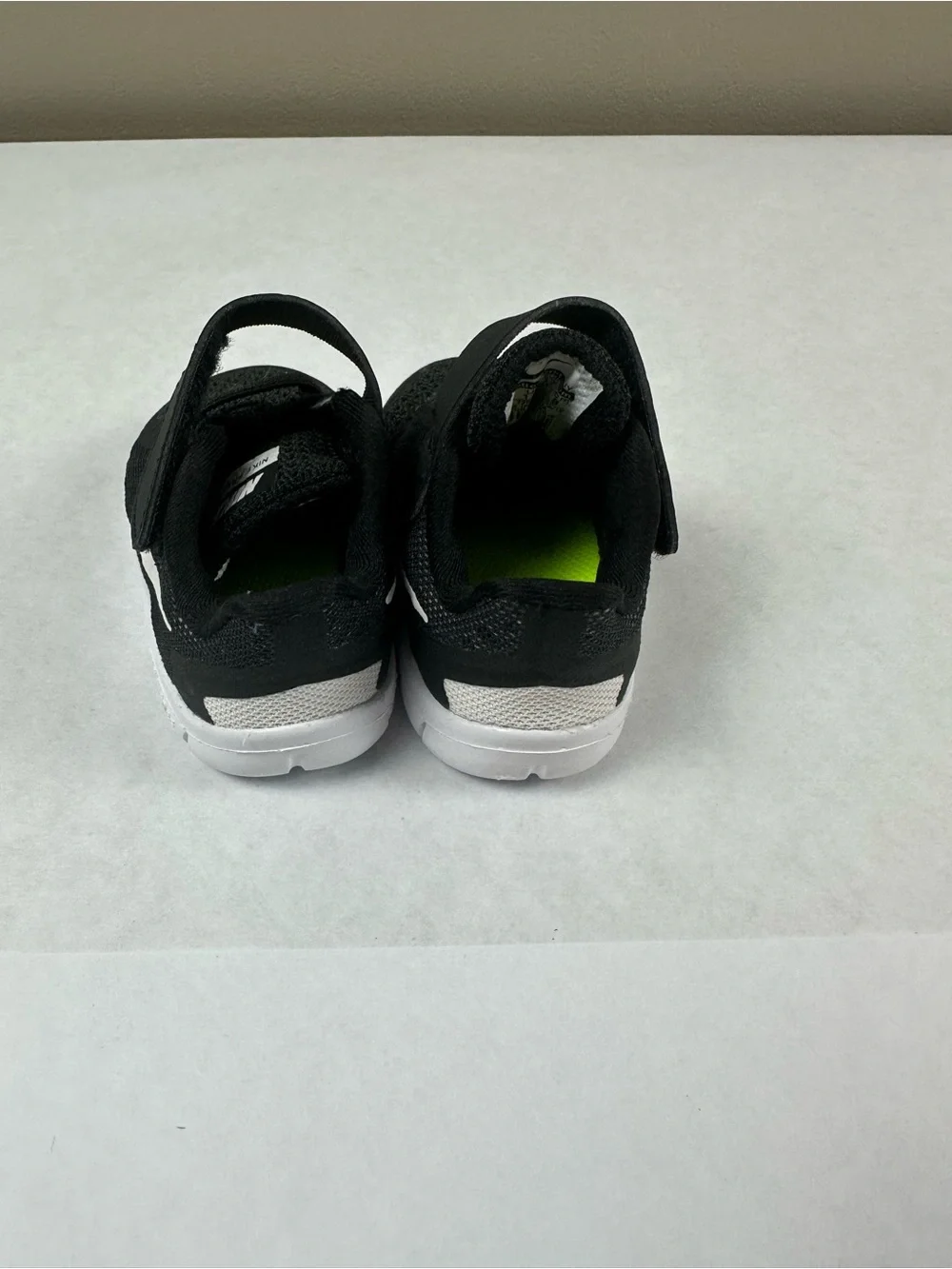 Nike 2C Free 5.0 Black and White Tennis Shoes BABY SHOES